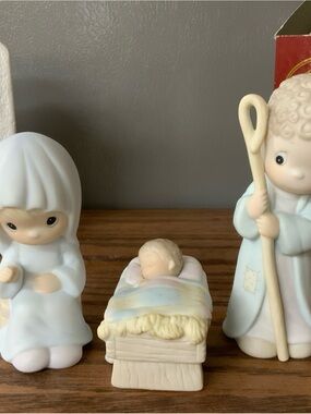 Precious Moments Come Let Us Adore Him 3-Piece Nativity Set # 142735